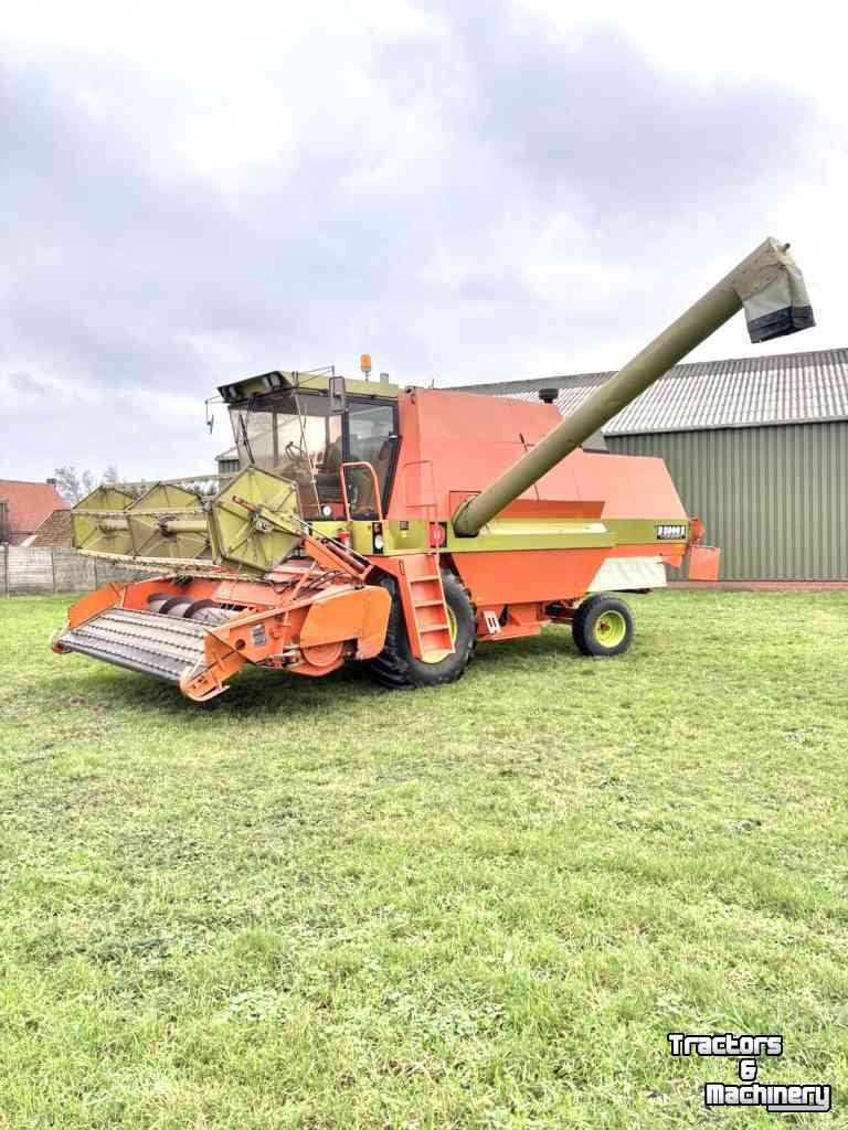 Combine Dronningborg D 8000 S Combine