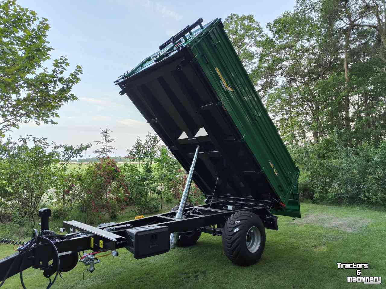 Dumptrailer  Hummel 5,0 tons driezijdige kipper