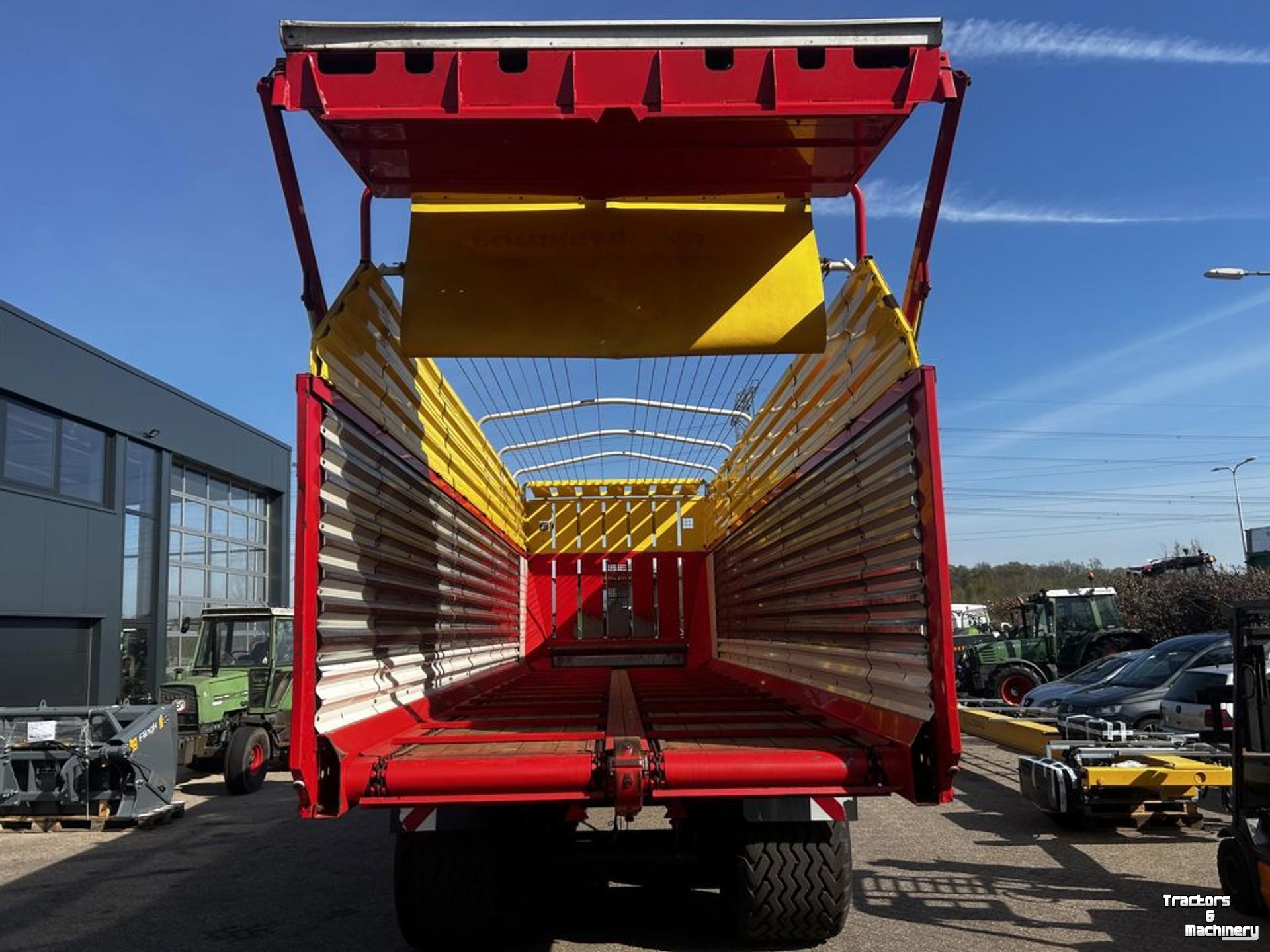 Self-loading wagon Pottinger 8010L