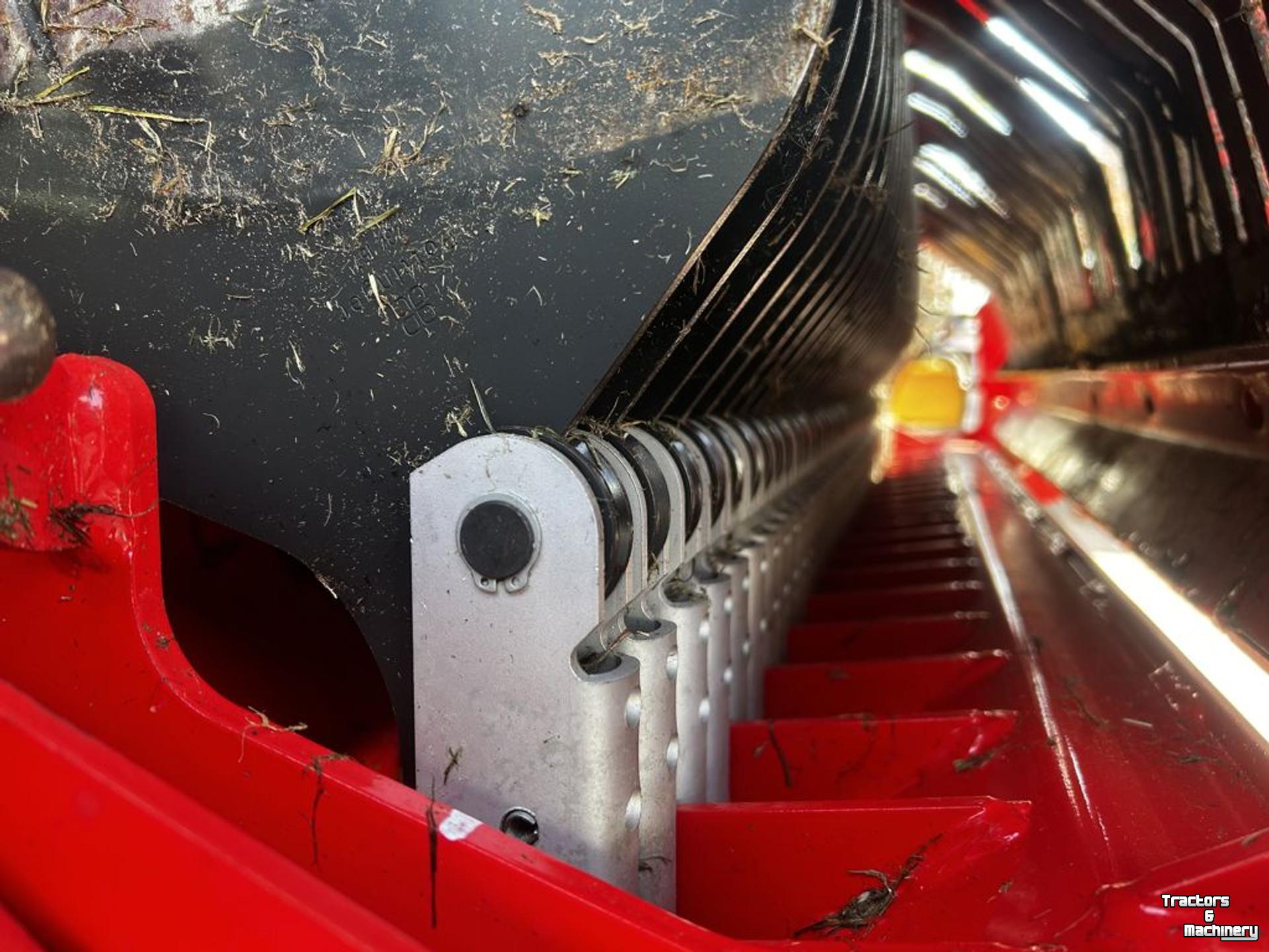 Self-loading wagon Pottinger 8010L