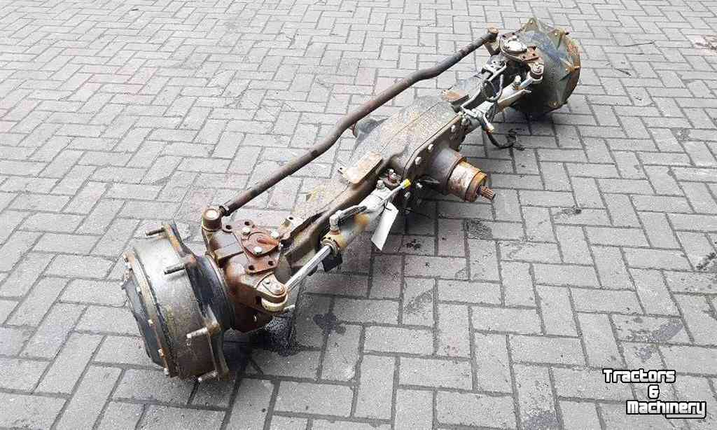 Diverse used spare-parts New Holland Vooras / Front Axle compleet vast model 87745935 / 9184008