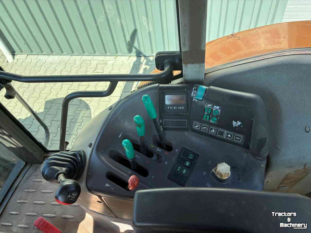 Tractor Renault Ares 550 RZ