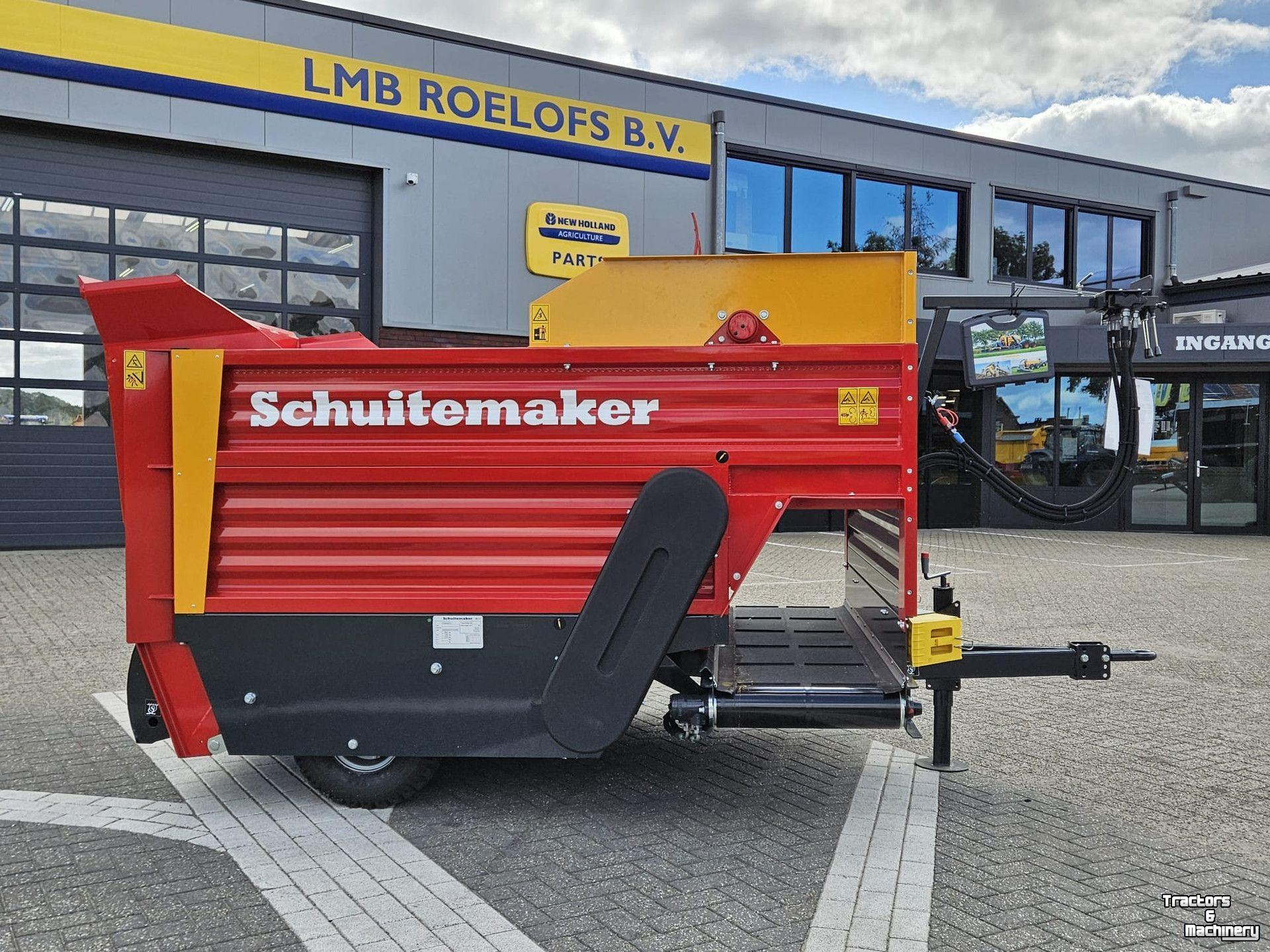 Silage-block distribution wagon Schuitemaker Amigo 20S