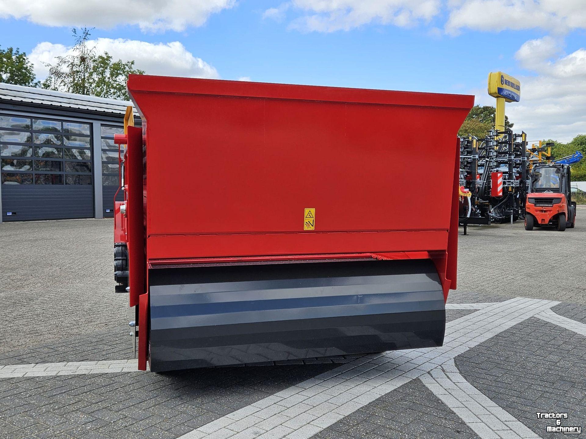Silage-block distribution wagon Schuitemaker Amigo 20S