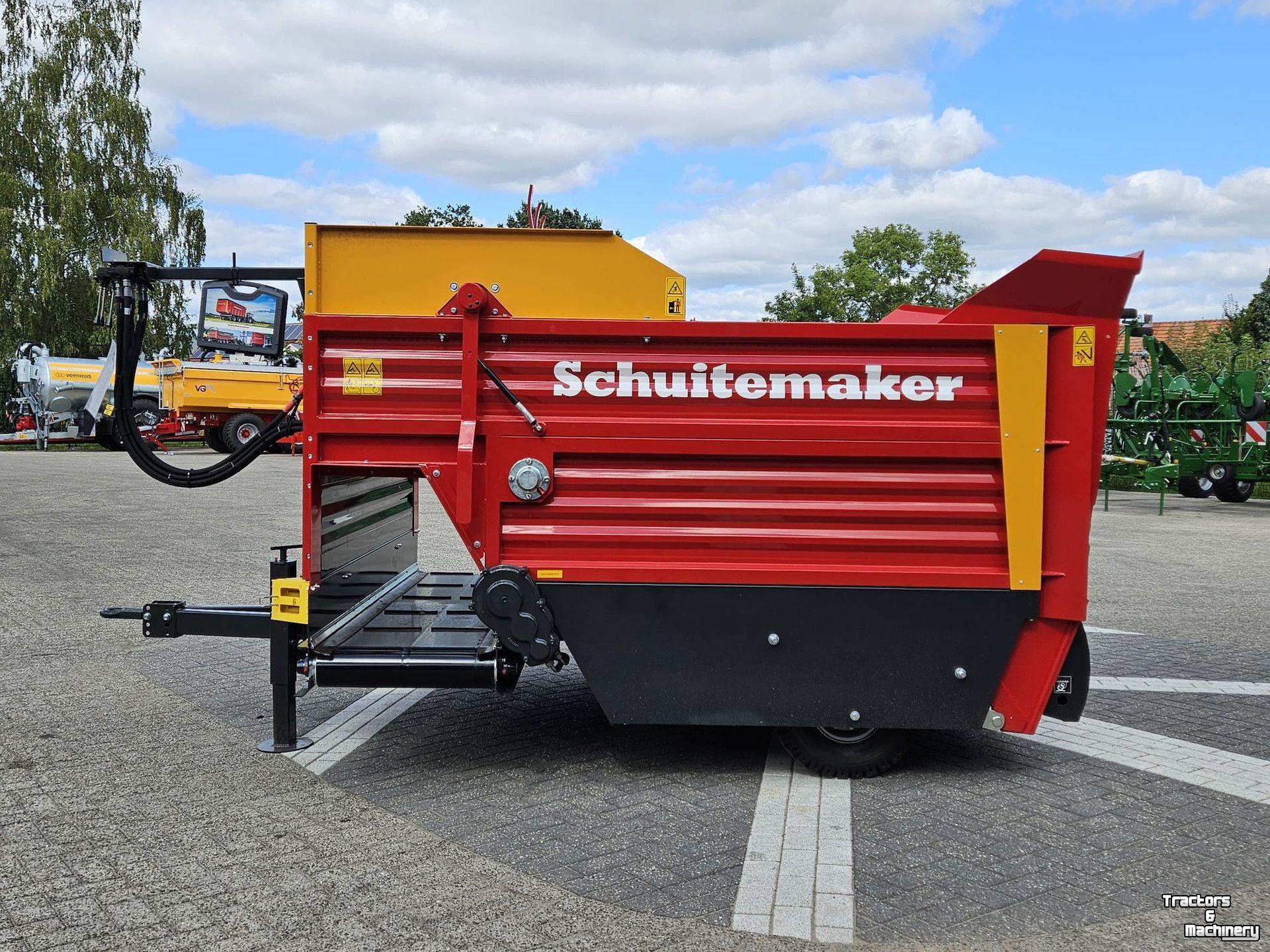 Silage-block distribution wagon Schuitemaker Amigo 20S
