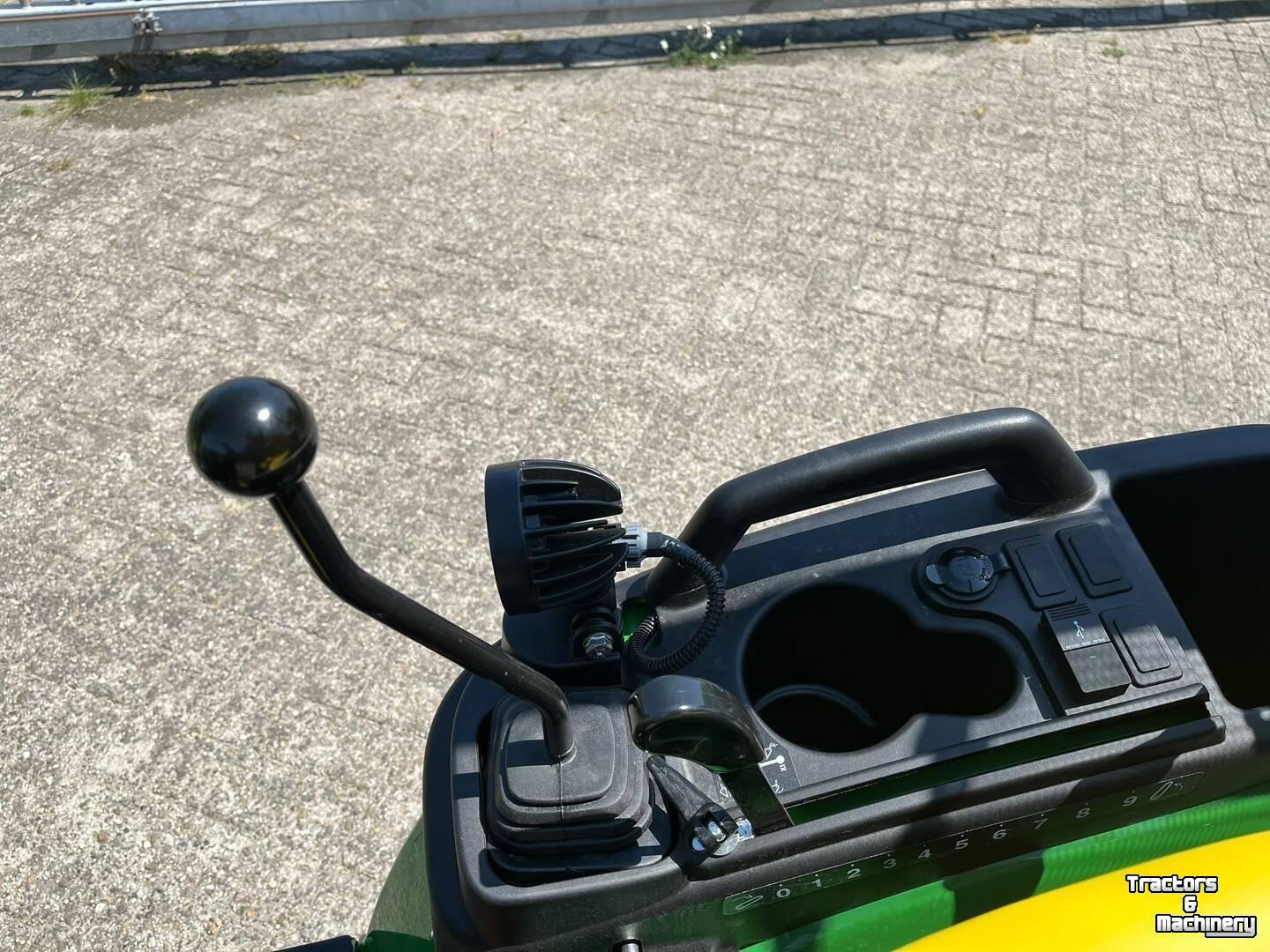 Small-track Tractor John Deere 1026R