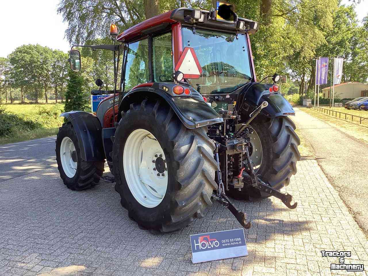 Tractor Valtra N121 H3