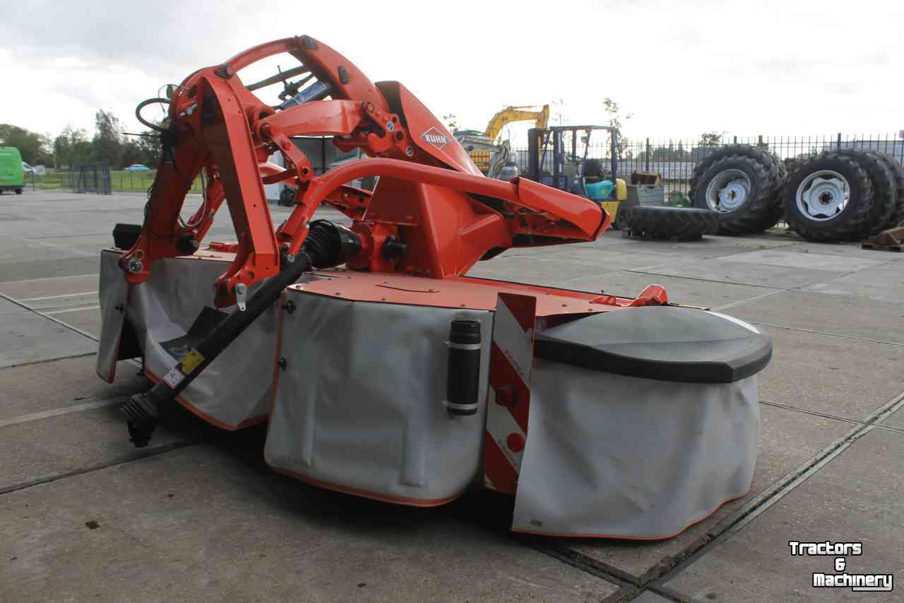 Mower Kuhn GMD3125F-FF front schijvenmaaier frontmaaier snelwissel op de messen