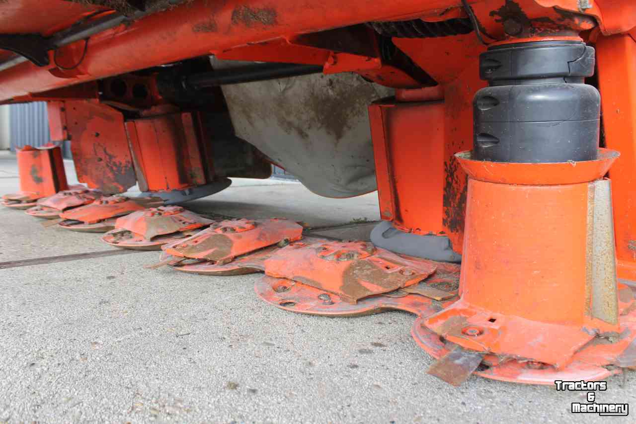 Mower Kuhn GMD3125F-FF front schijvenmaaier frontmaaier snelwissel op de messen
