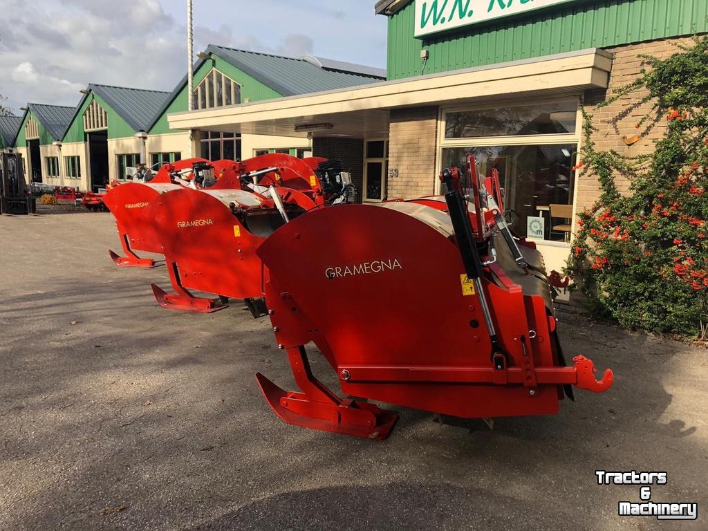 Other tillage machinery and accessories Gramegna optioneel met hef en smeersysteem