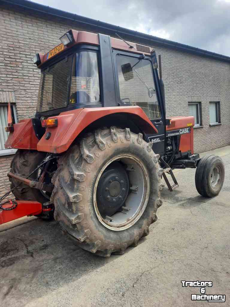 Tractors Case-IH 845 XL