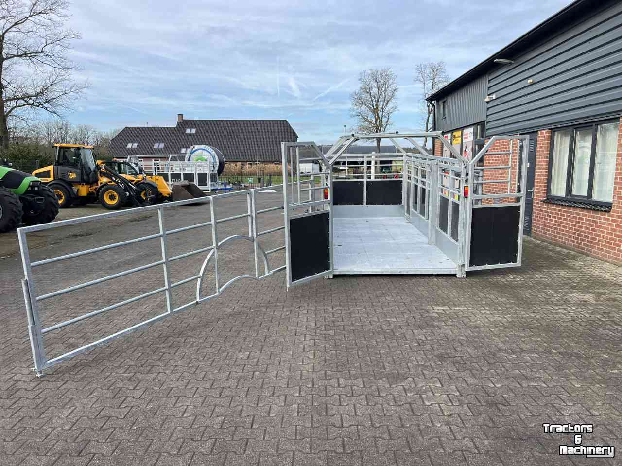 Livestock trailer  JYFA NHY500