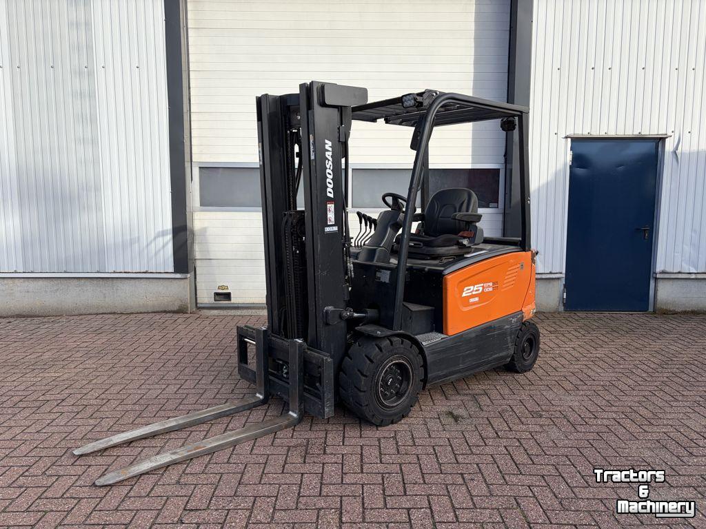 Forklift Doosan B25X-7