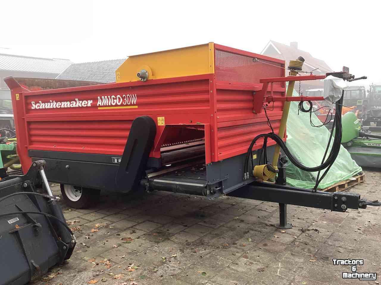 Silage-block distribution wagon Schuitemaker Amigo 30 W