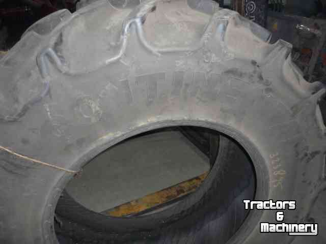 Wheels, Tyres, Rims & Dual spacers Continental 420/85x28