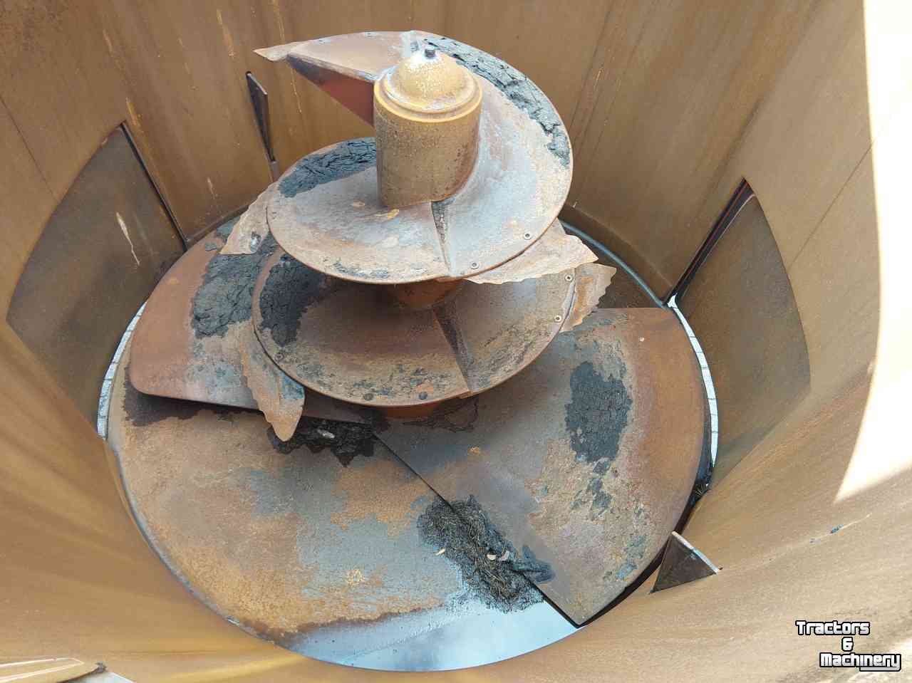 Feed mixer Trioliet Solomix 1-1200 Voermengwagen