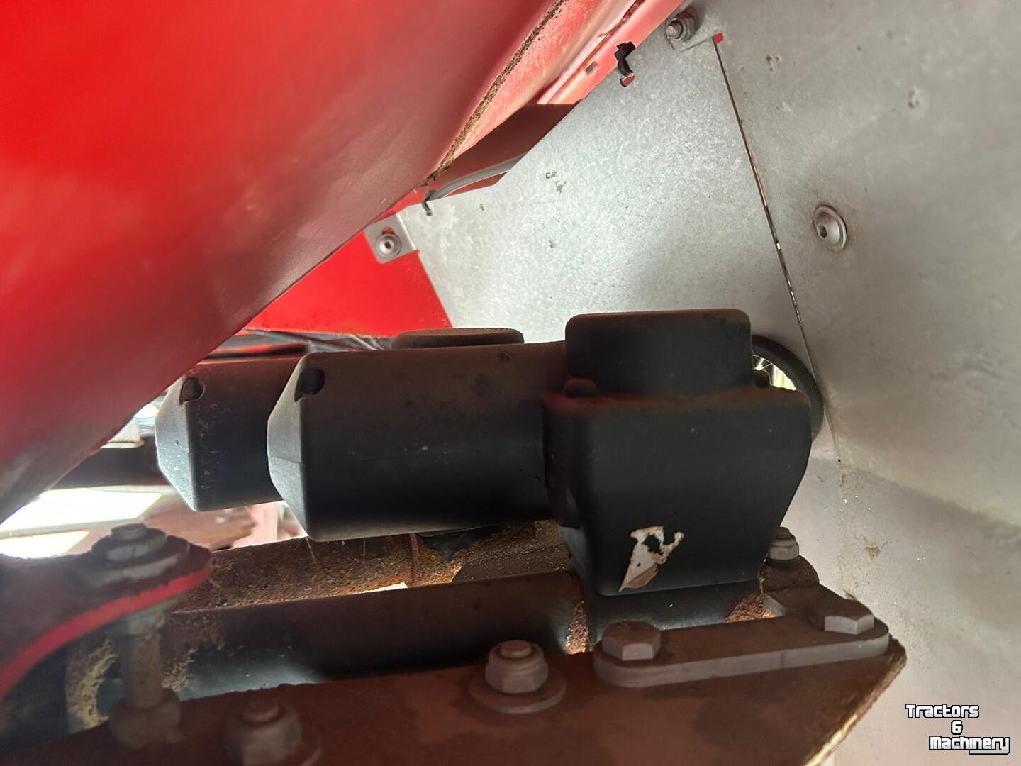 Fertilizer spreader Kverneland Exacta TL