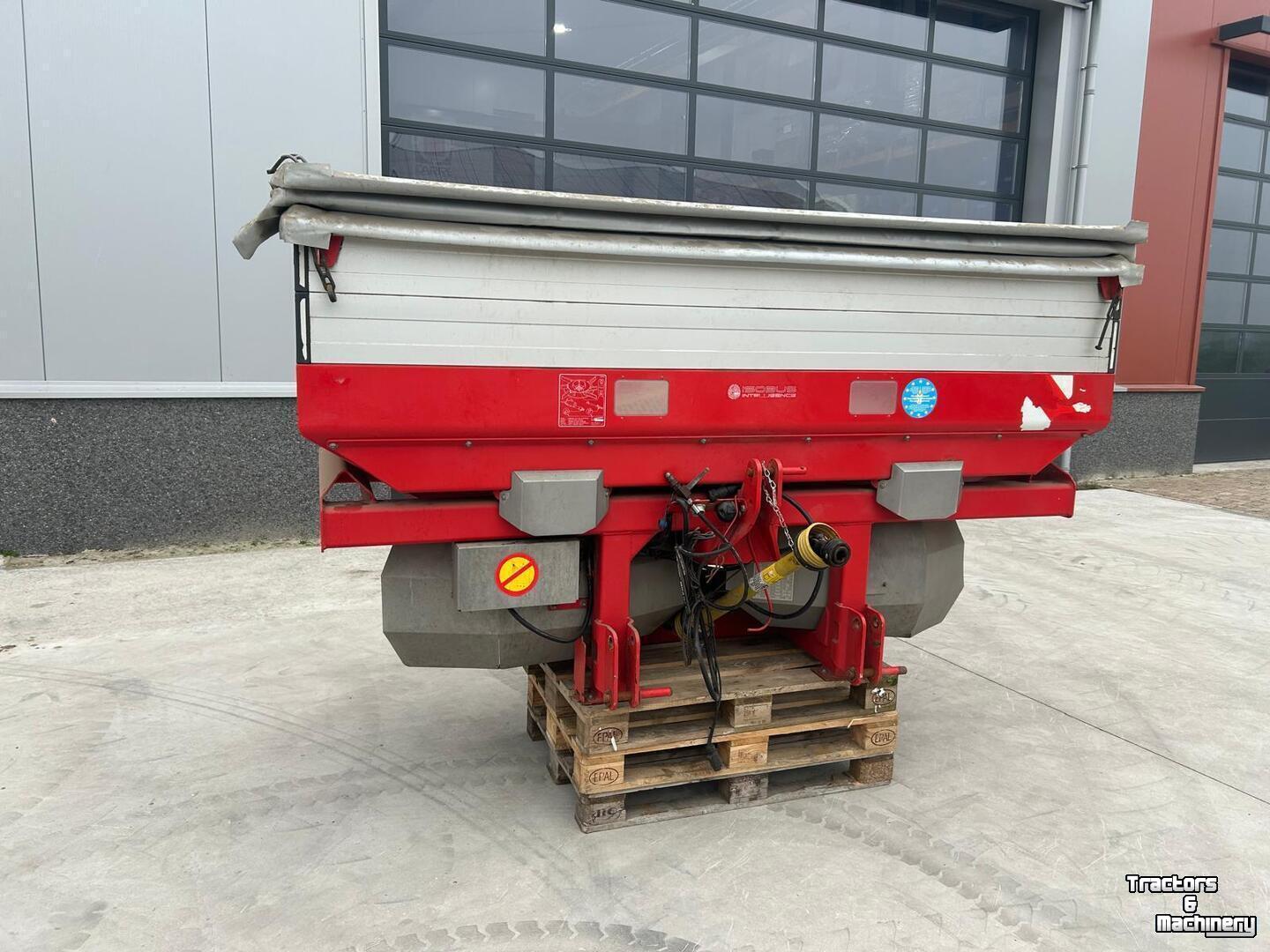 Fertilizer spreader Kverneland Exacta TL