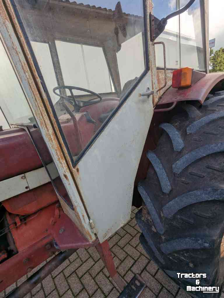 Tractor International 946
