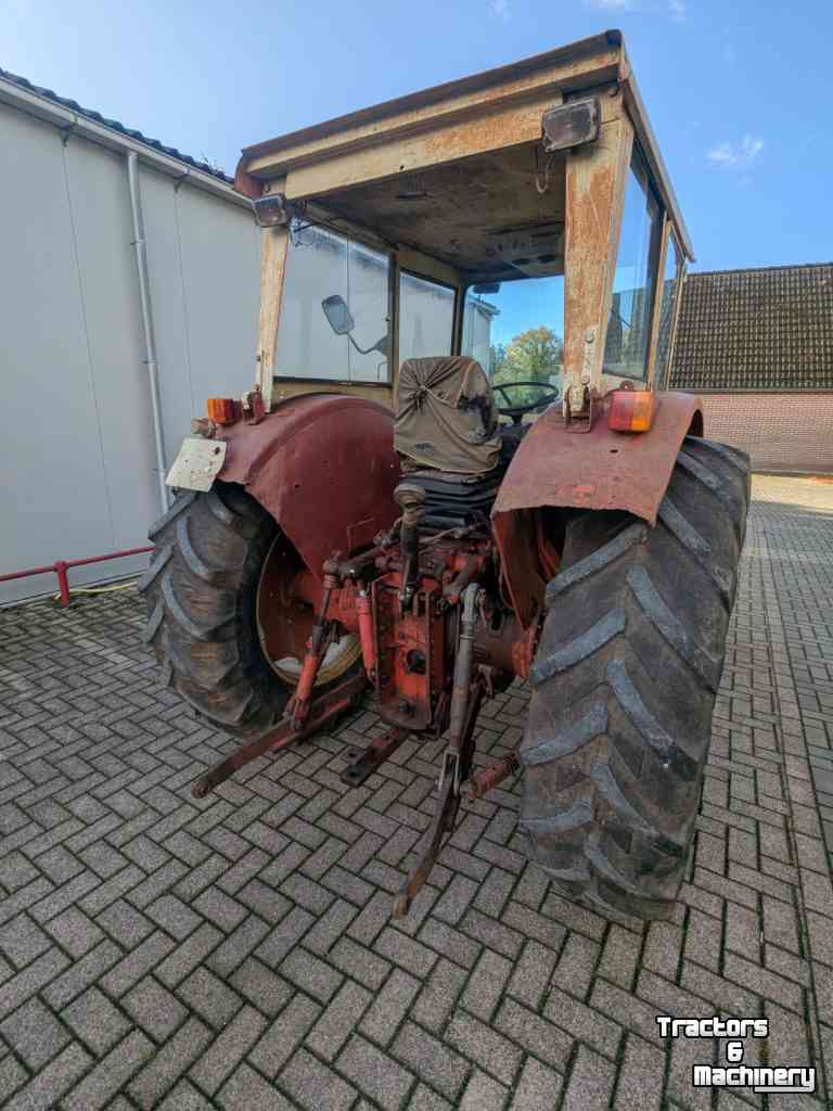 Tractor International 946