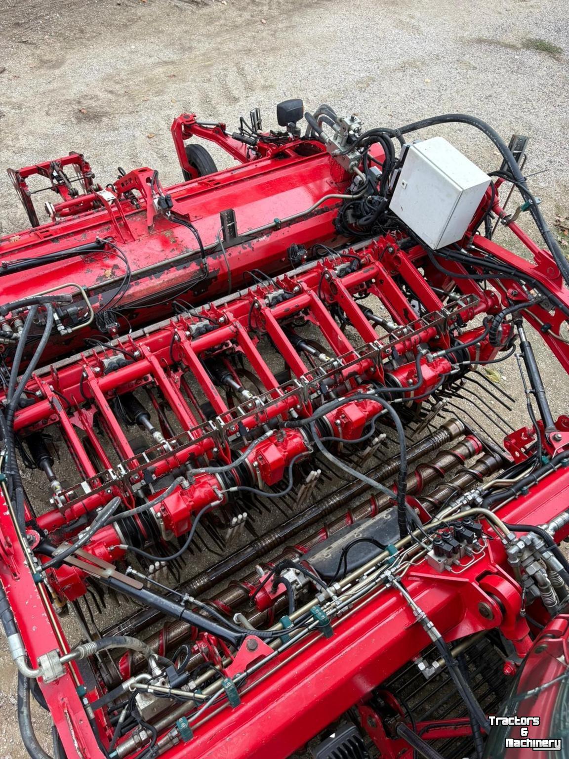 Sugar beet harvester Vervaet Holmer T4-30