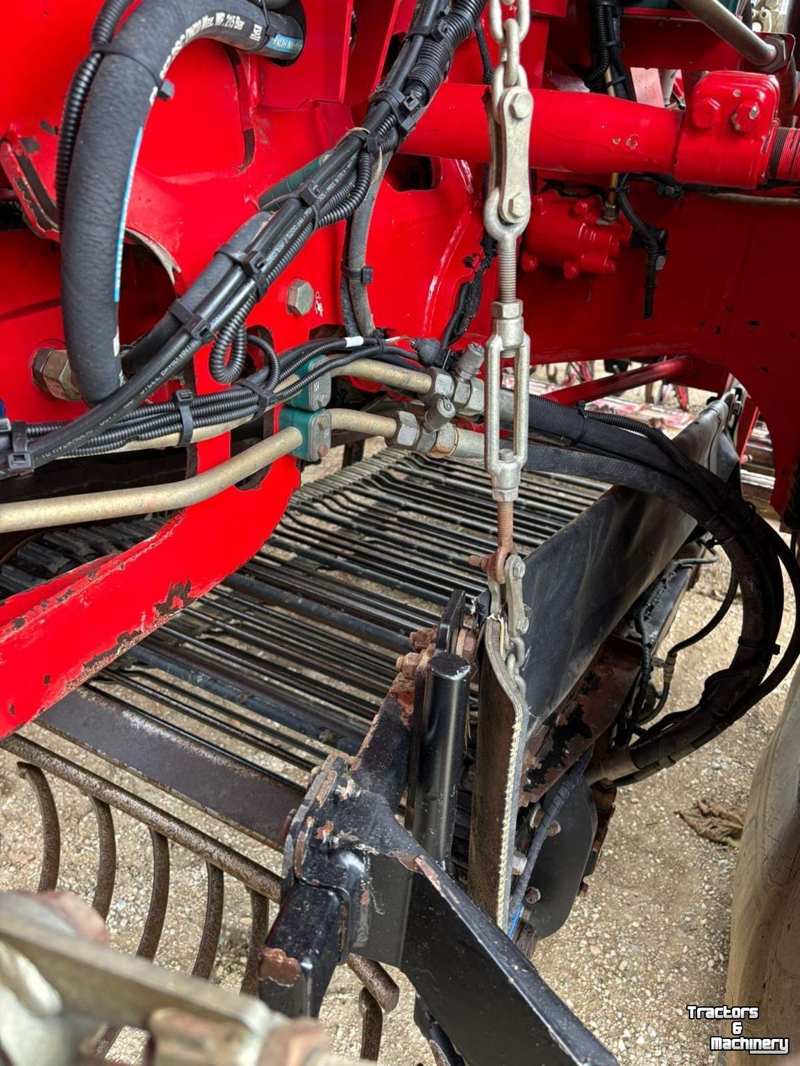 Sugar beet harvester Vervaet Holmer T4-30