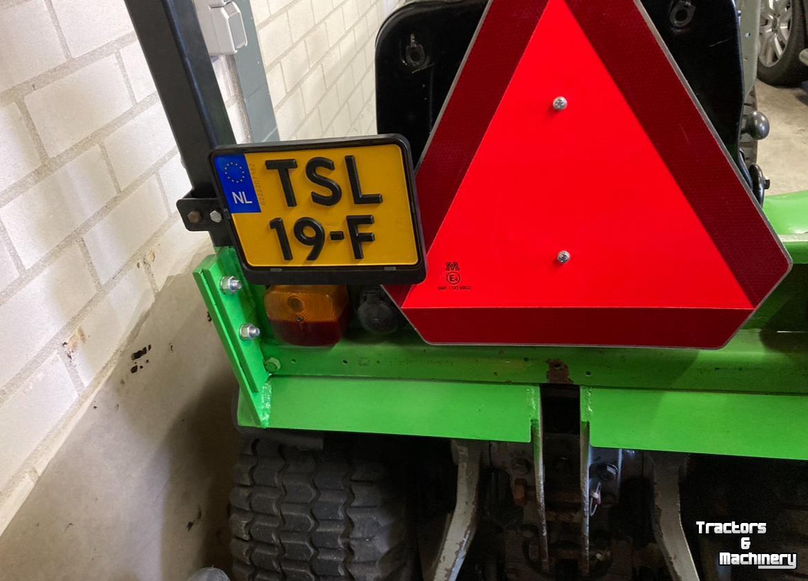 Small-track Tractor Holder a 40