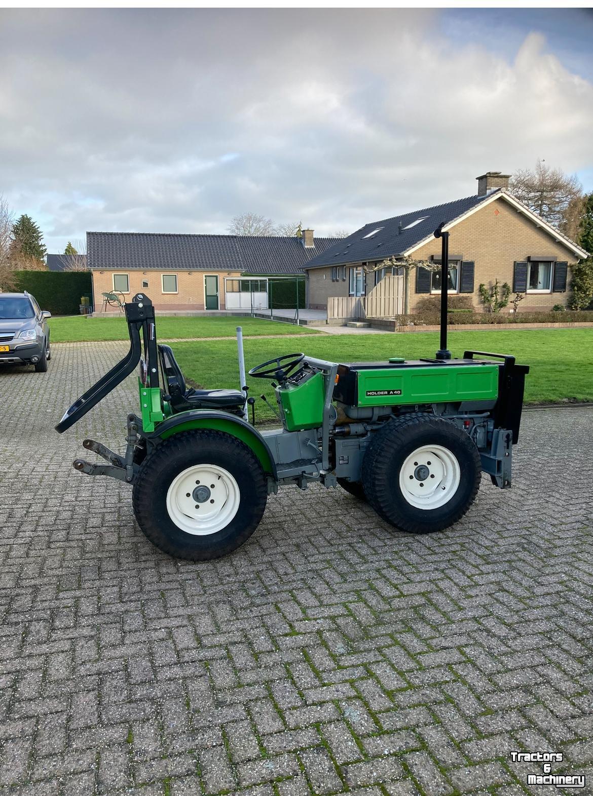 Small-track Tractor Holder a 40