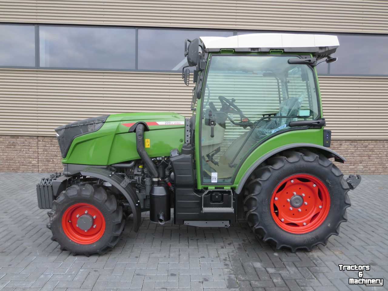 Small-track Tractor Fendt 209va vario gen3  210-211