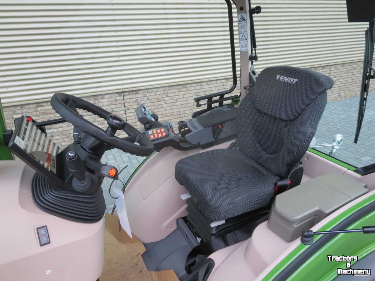 Small-track Tractor Fendt 209va vario gen3  210-211