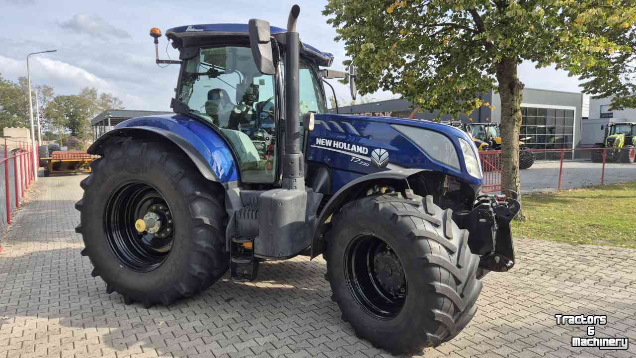 Tractor New Holland T7.230 PC 40Km/h-eco Lucht, Fronthef, BluePower