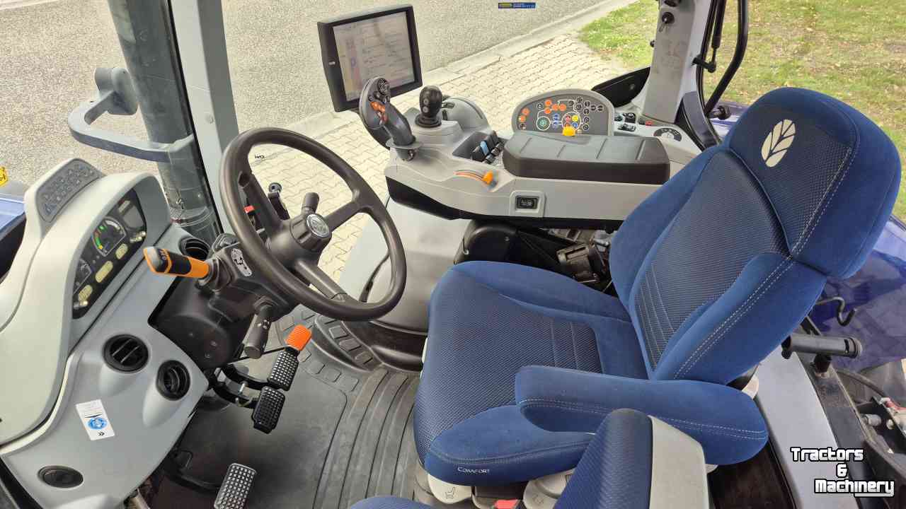 Tractor New Holland T7.230 PC 40Km/h-eco Lucht, Fronthef, BluePower