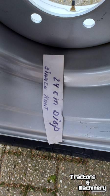 Wheels, Tyres, Rims & Dual spacers  bkt/trekker / loader banden