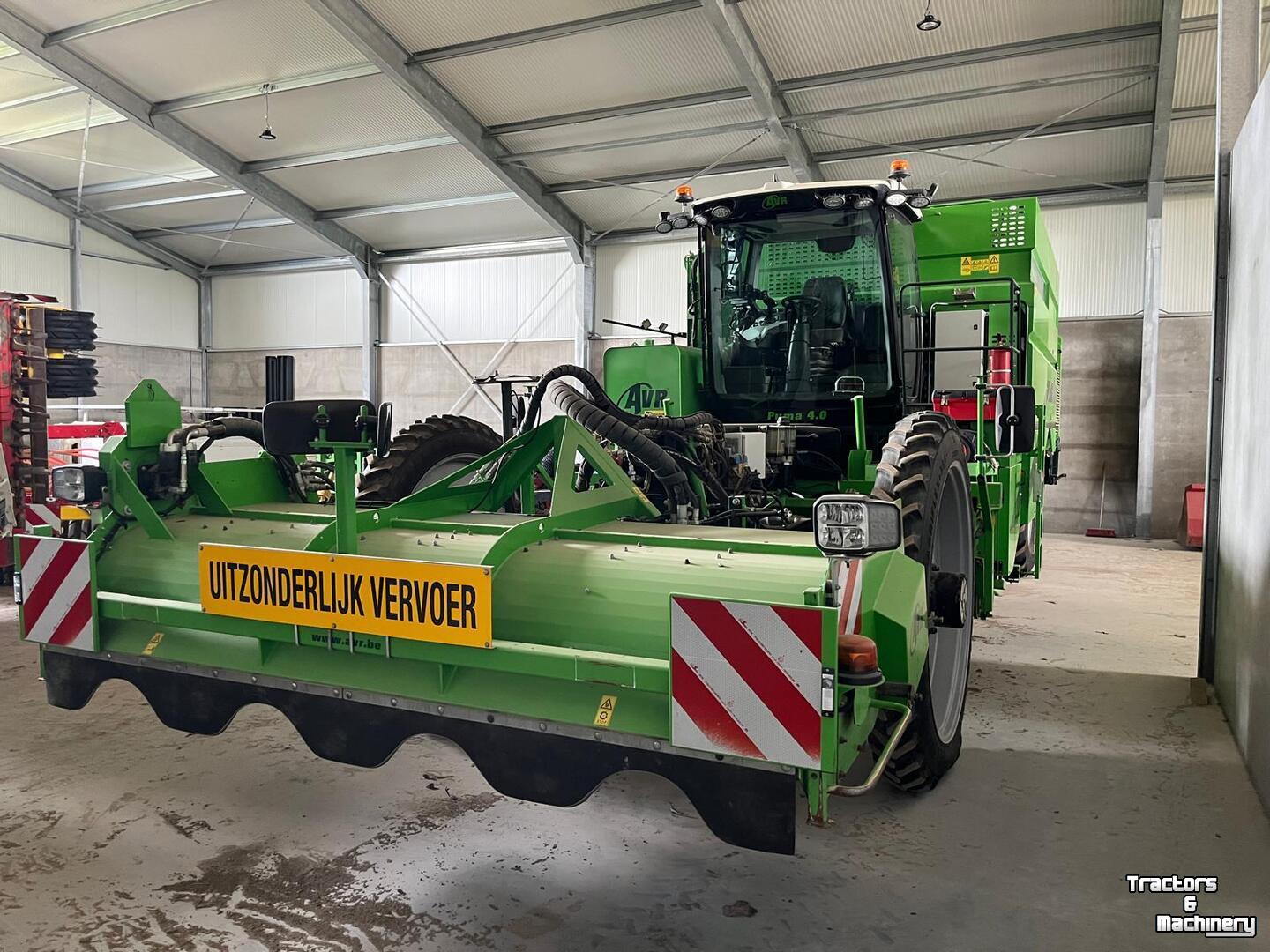 Potato harvester AVR Puma 4.0