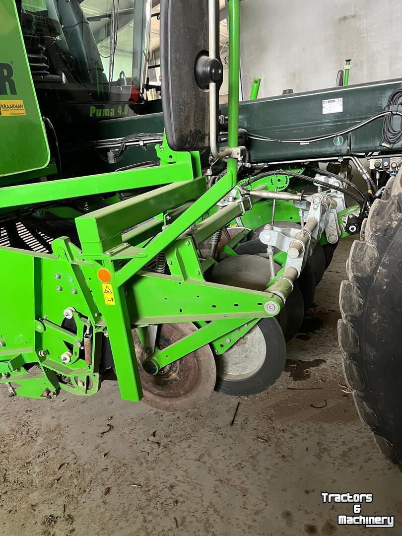 Potato harvester AVR Puma 4.0