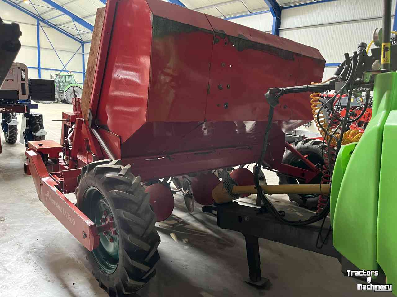 Potato planter Kverneland UN3200 |Underhaug | Bekerpootmachine