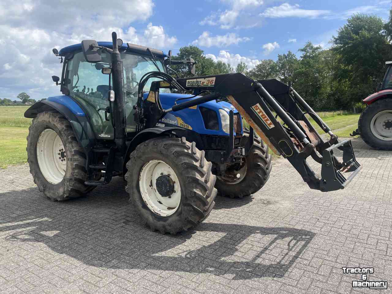 Tractor New Holland T6030 Delta