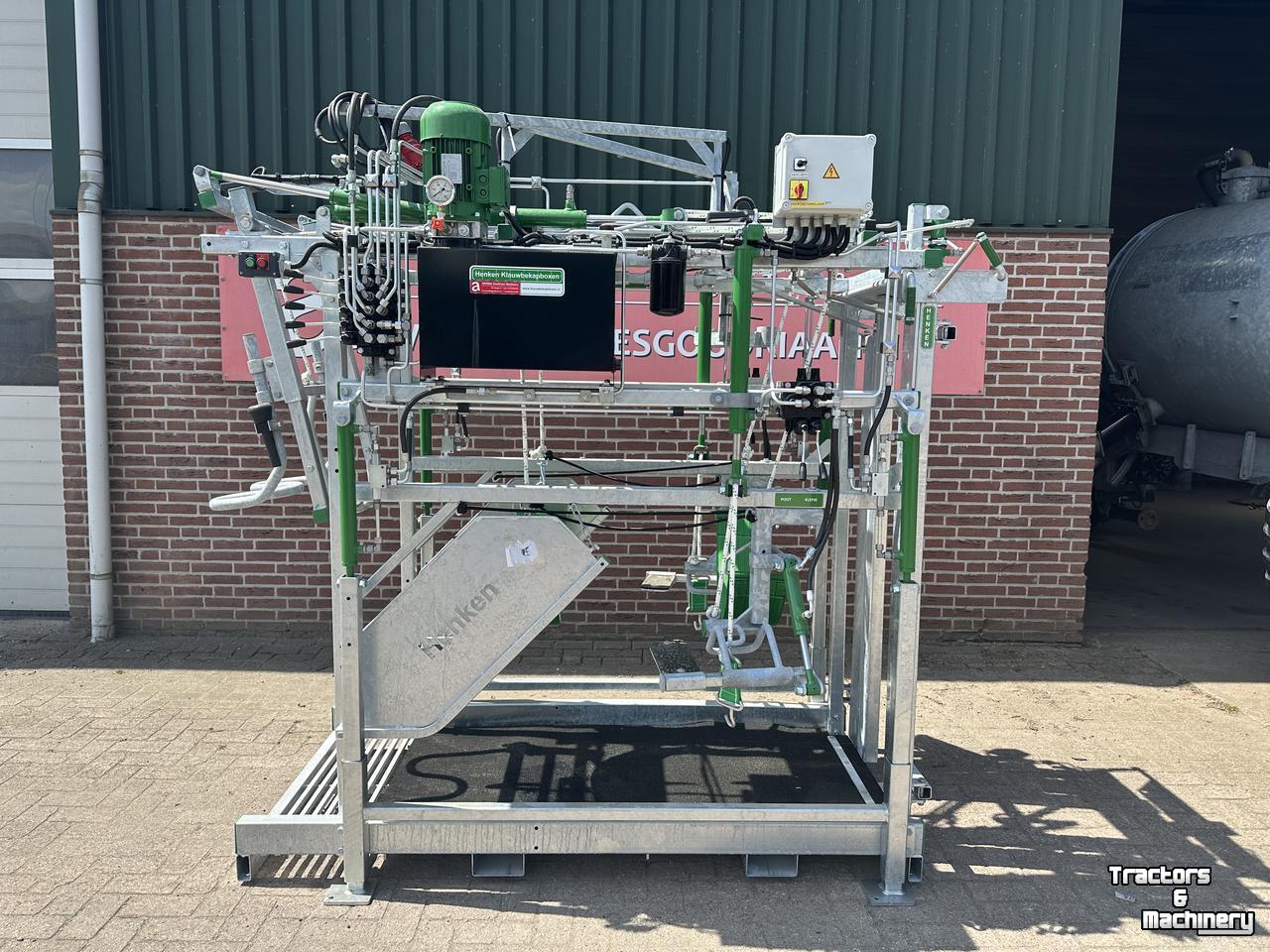 Claw treatment crush AGM Klauwbekapbox type L hydra