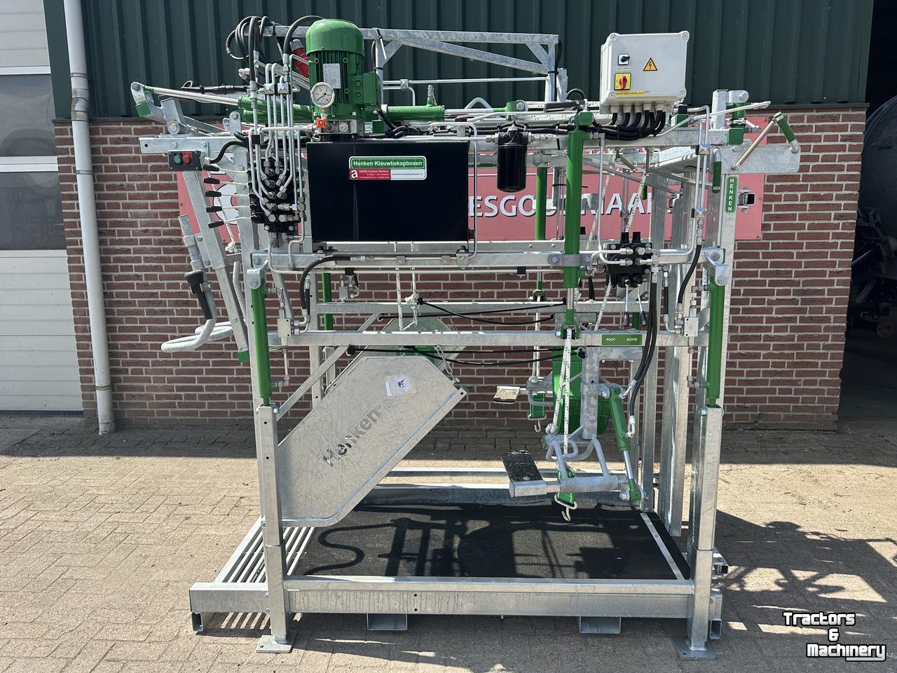 Claw treatment crush AGM Klauwbekapbox type L hydra