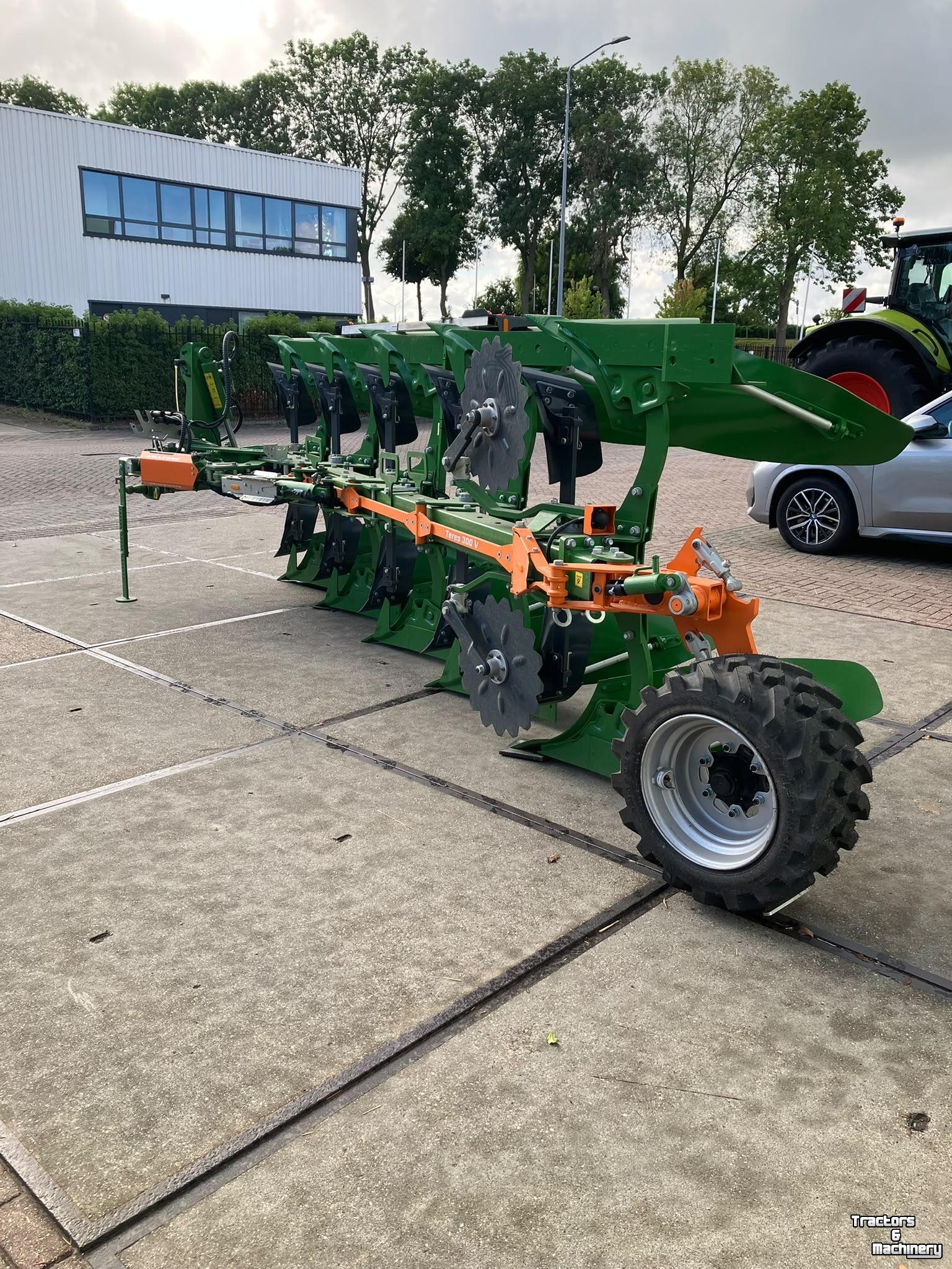 Ploughs Amazone Teres 300 V 100