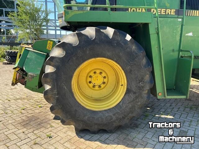 Forage-harvester John Deere 6710