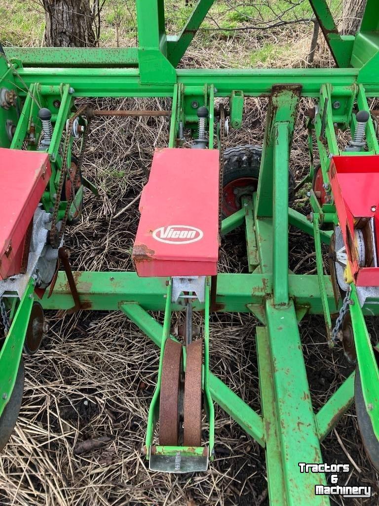 Seed drill Vicon monocentra bietenzaaimachine