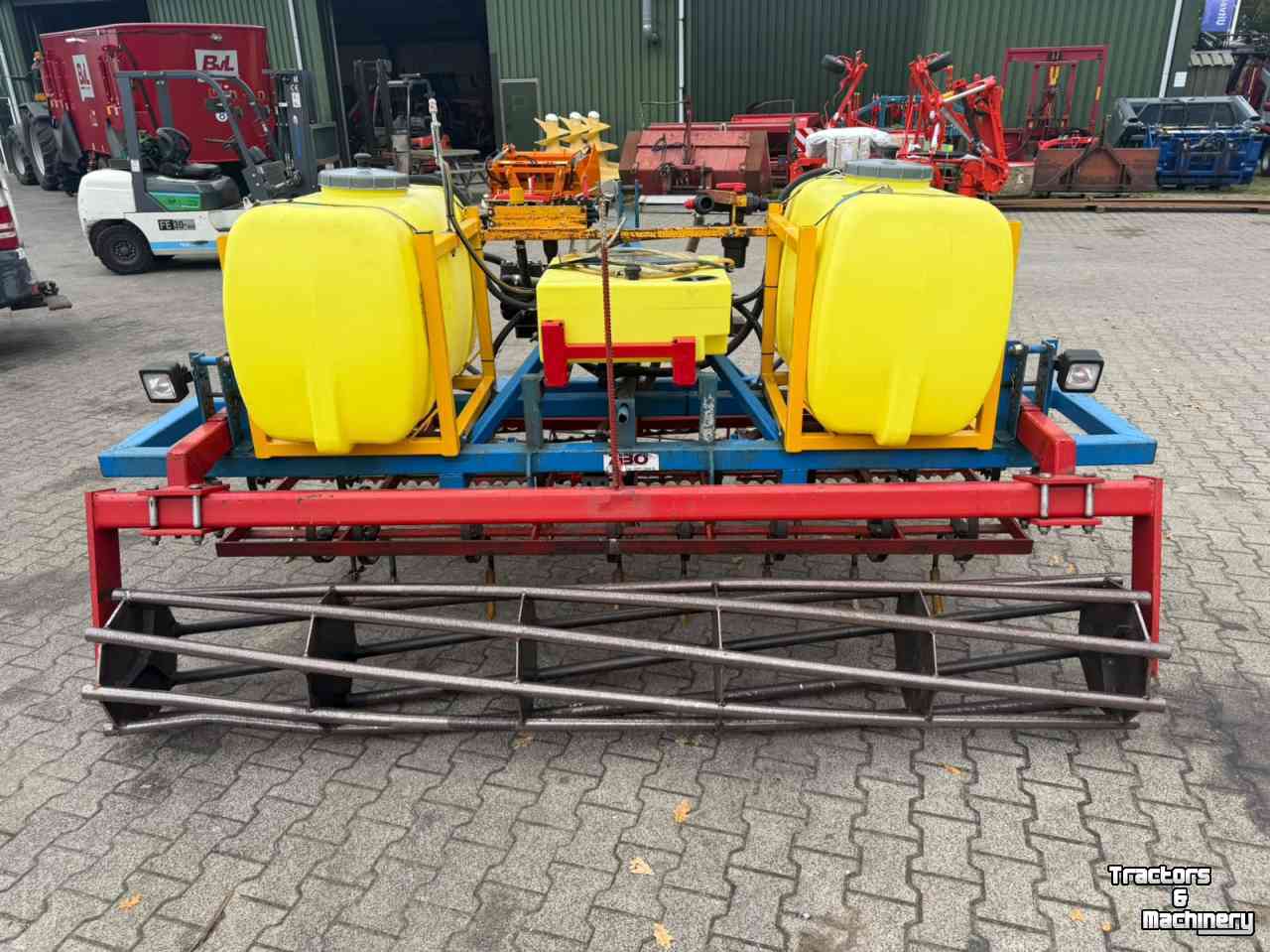 Cultivator Zibo FC 300 frontcultivator met spuitopbouw *Gereserveerd*