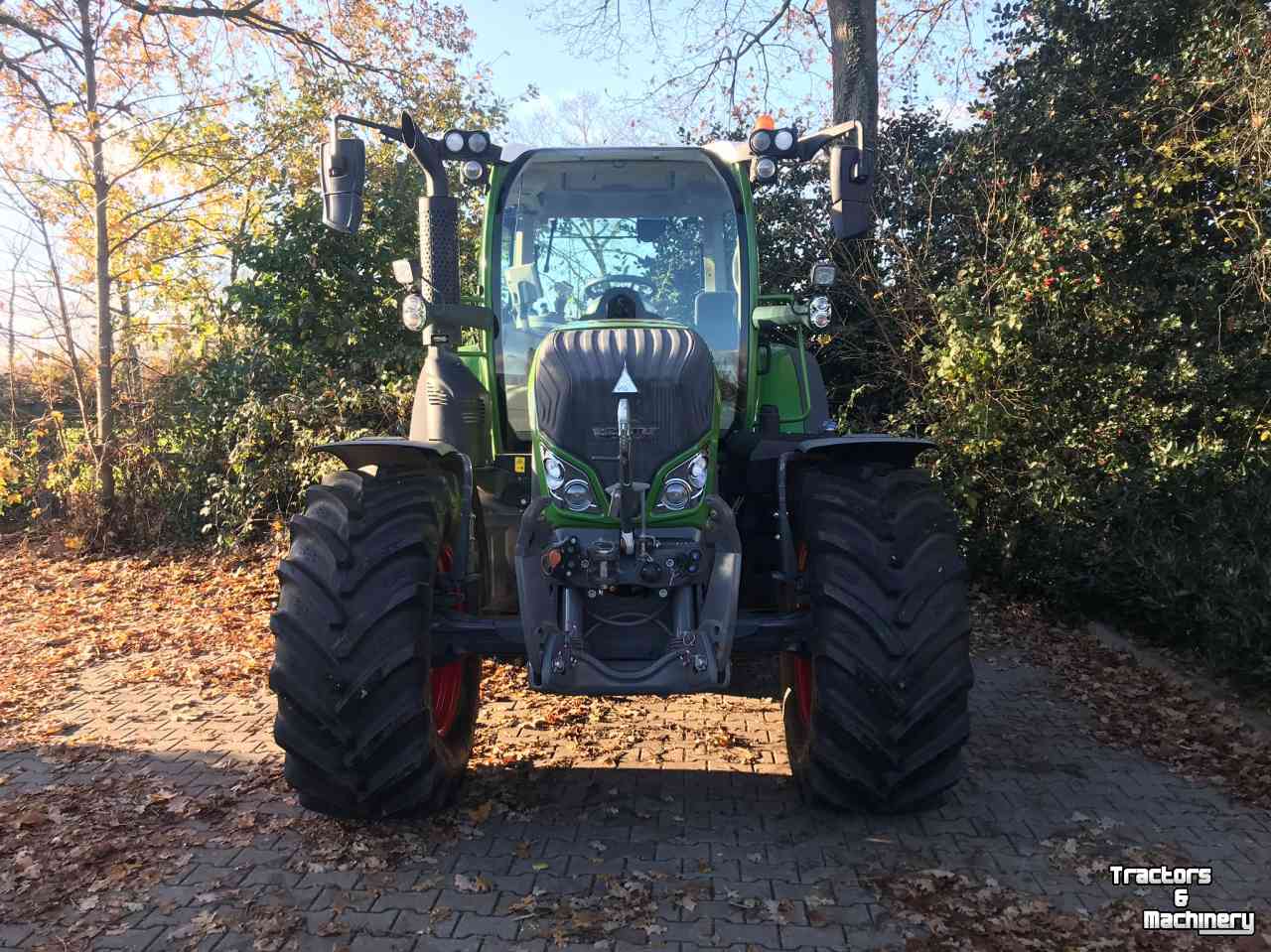 Tractors Fendt 516 Vario S4 ProfiPlus
