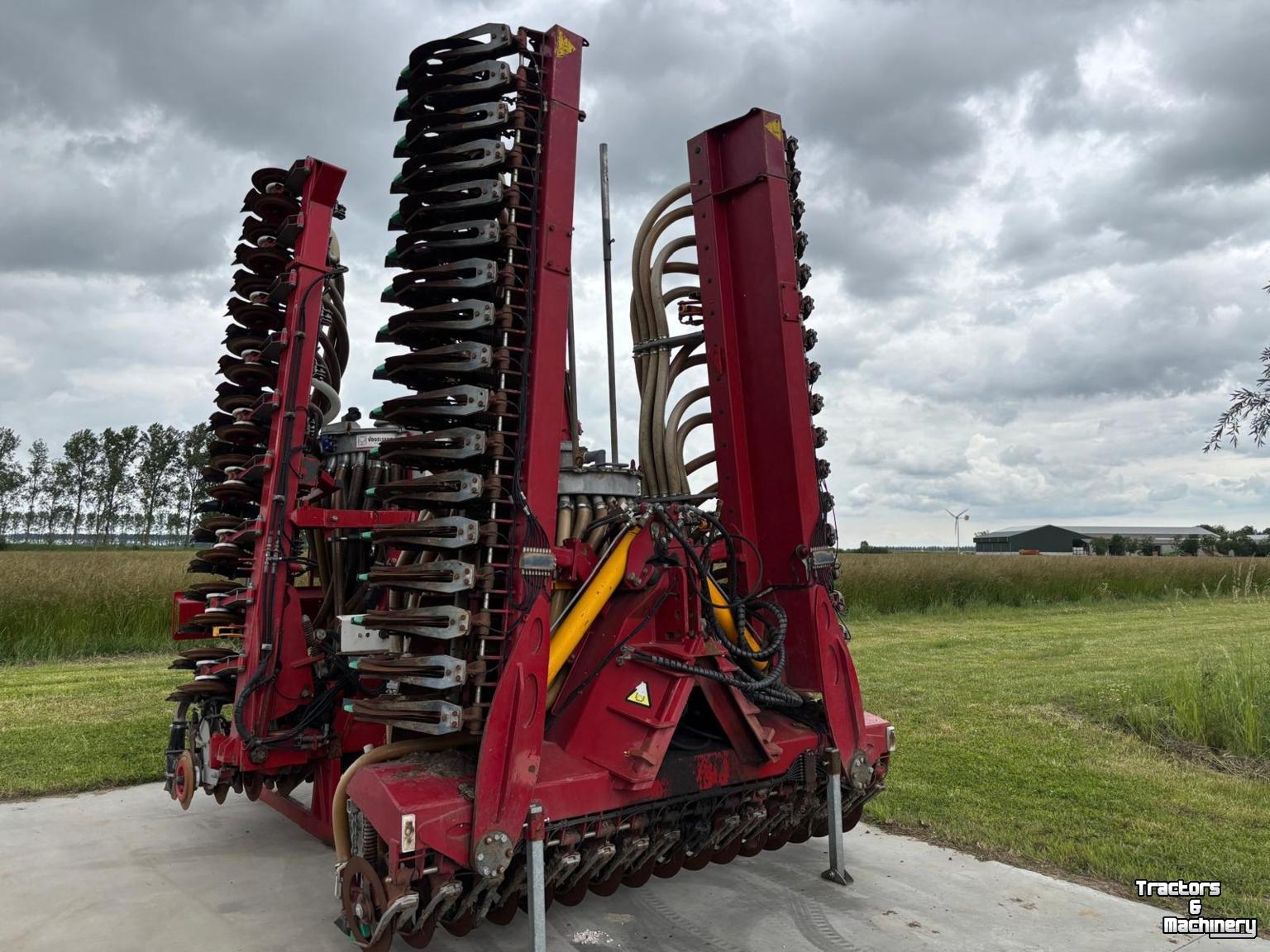 Grassland injector Vredo 840 dubbele schijf graslandbemester