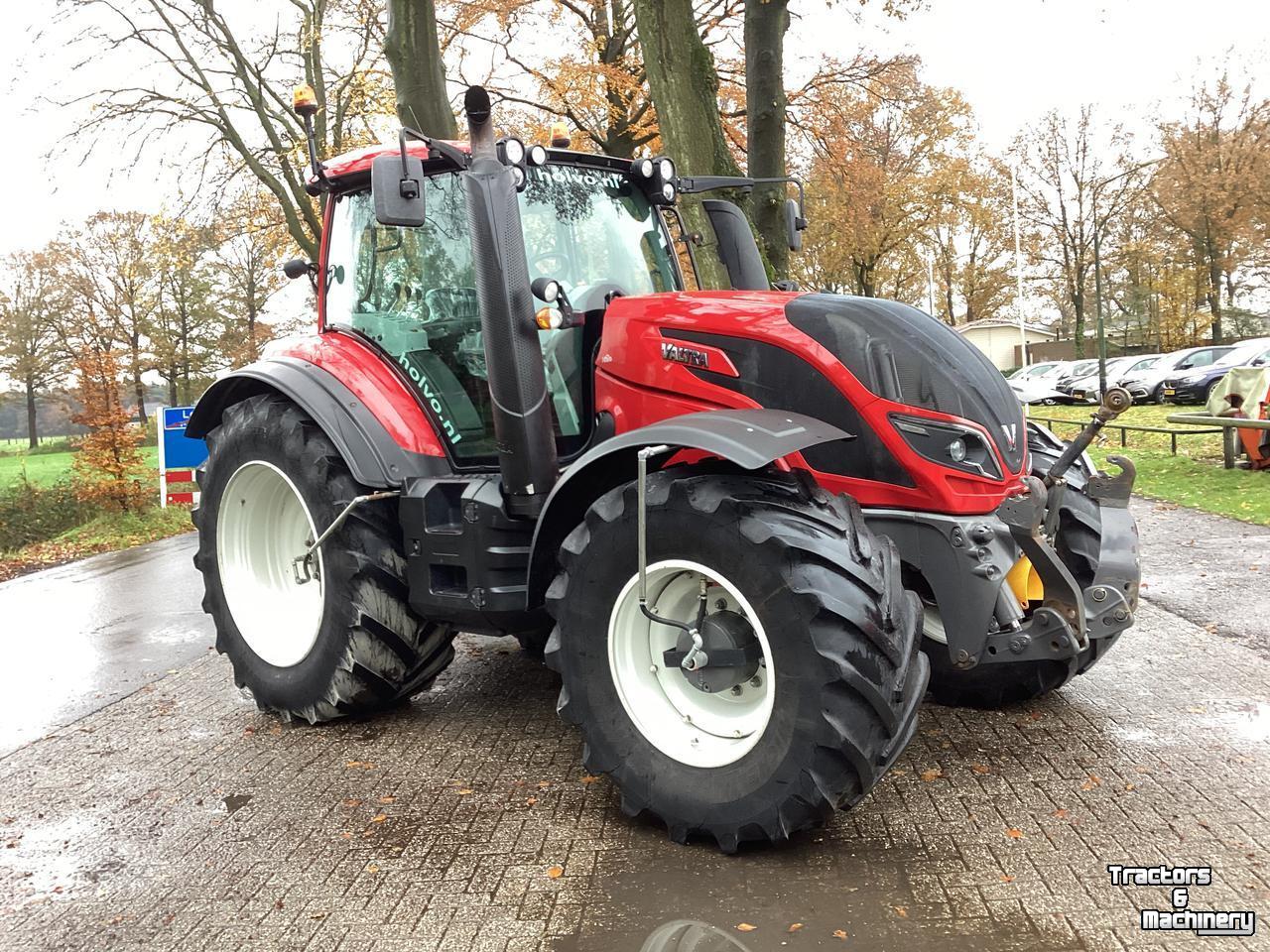 Tractor Valtra T234A