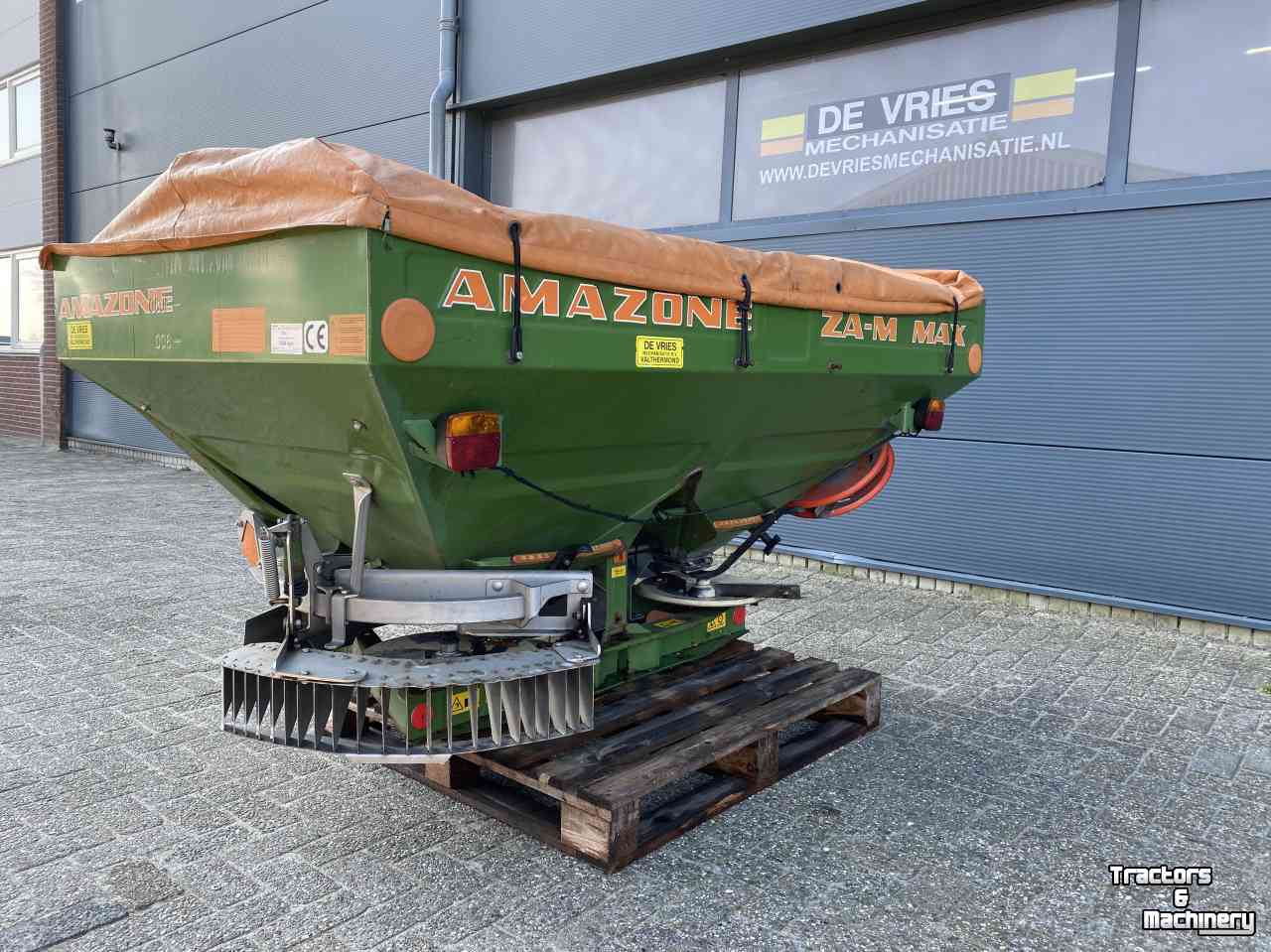 Fertilizer spreader Amazone ZA-M MAX