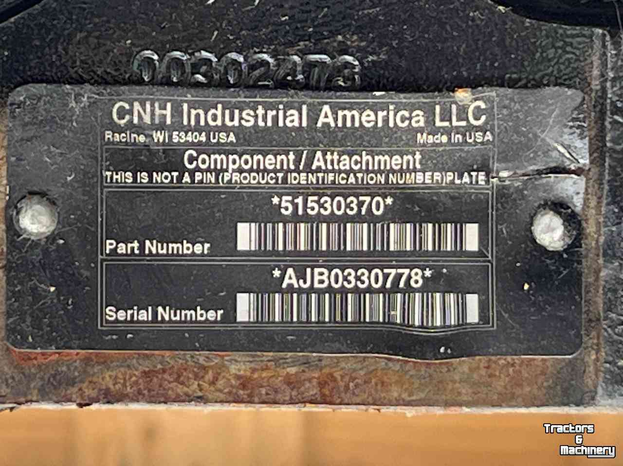 Tractor New Holland Achteras T9  Quadtrac as Parts nr:51530370