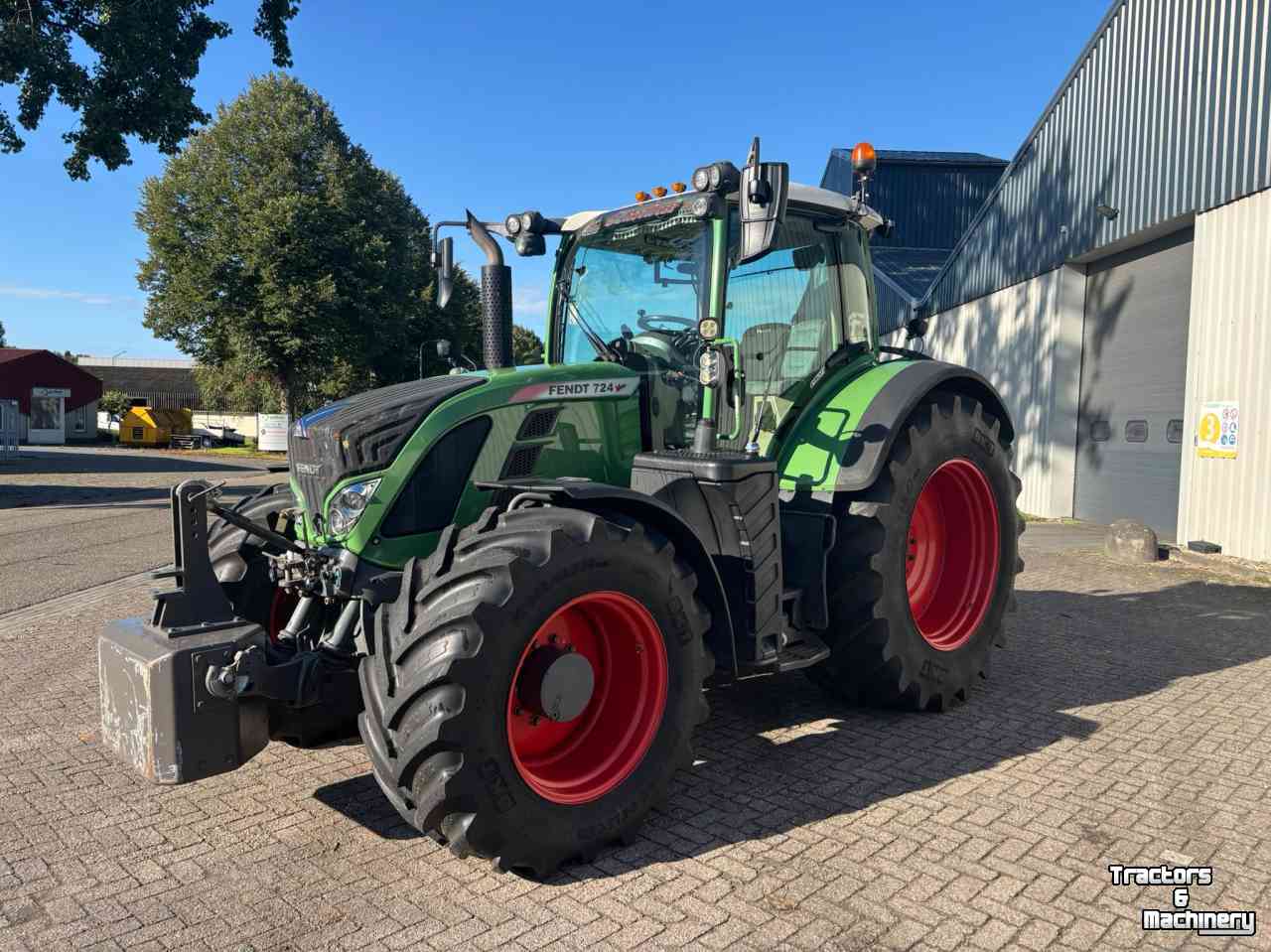 Tractor Fendt 724