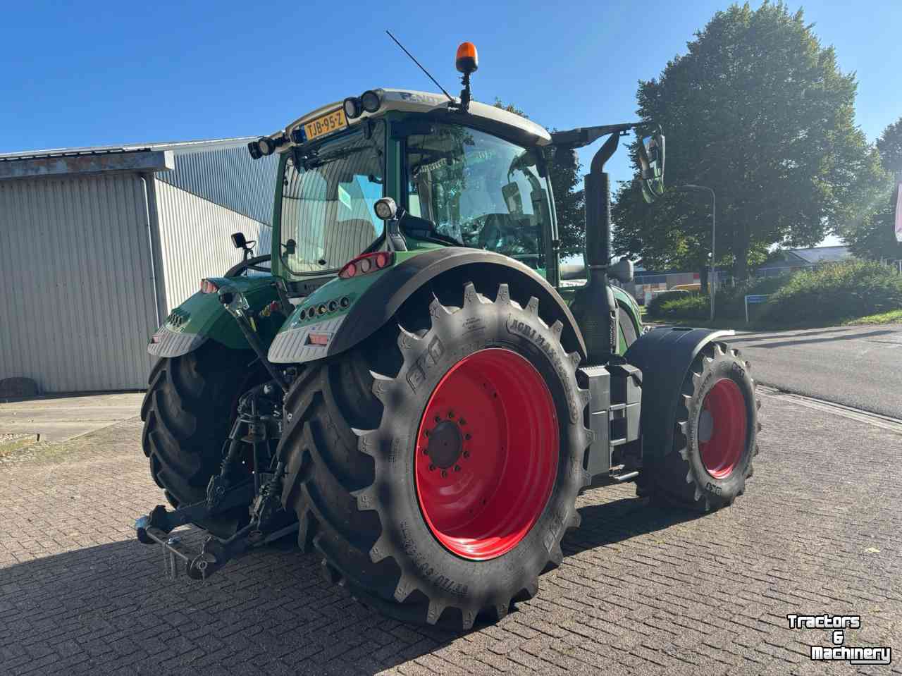 Tractor Fendt 724